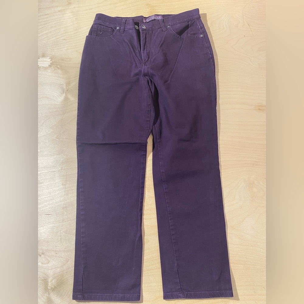 Gloria Vanderbilt Straight Leg Jeans in Deep Purple